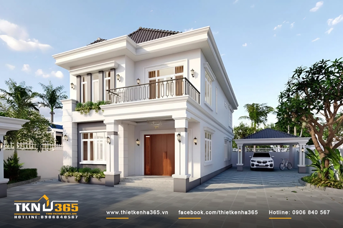 Sân trước được sử dụng để trồng cây xanh