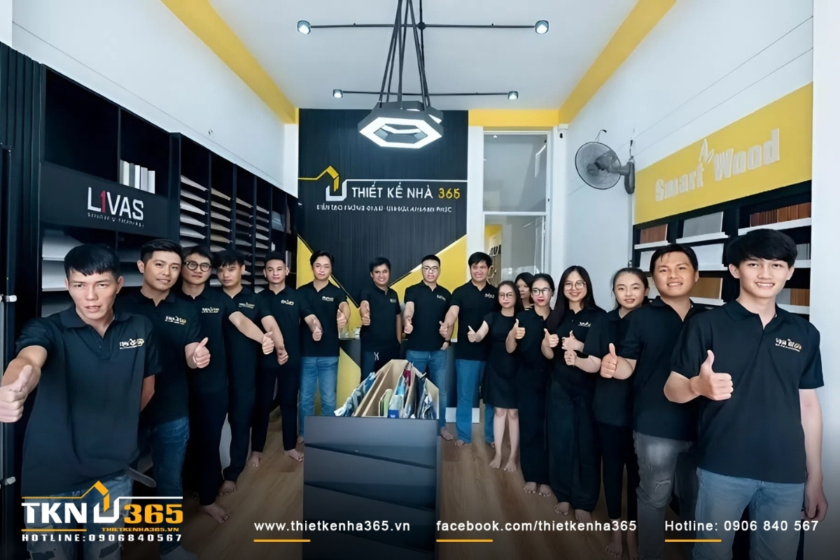 Đội ngũ nh&acirc;n vi&ecirc;n tậm t&acirc;m, chuy&ecirc;n nghiệp lu&ocirc;n sẵn s&agrave;ng phục vụ kh&aacute;ch h&agrave;ng