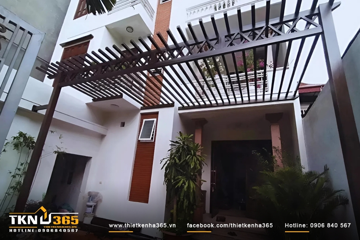 Mẫu thiết kế nh&agrave; cấp 4 c&oacute; gi&agrave;n trồng hoa tươi thu h&uacute;t mọi &aacute;nh nh&igrave;n