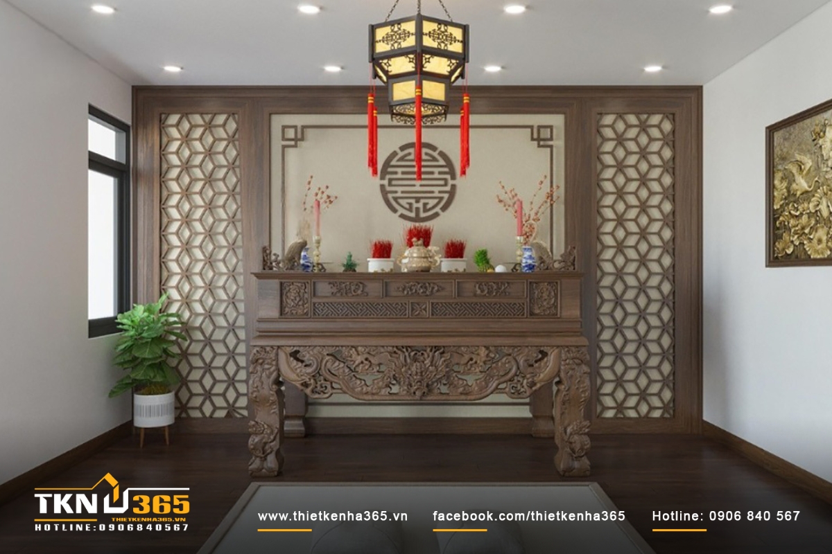 Ngoài bàn thờ, không gian phòng thờ cũng có thể có các bức tranh, thảm trang trí hoặc hình tượng tôn giáo được treo trên tường. Những hình ảnh này mang đến sự tôn trọng và cảm nhận tâm linh cho không gian.