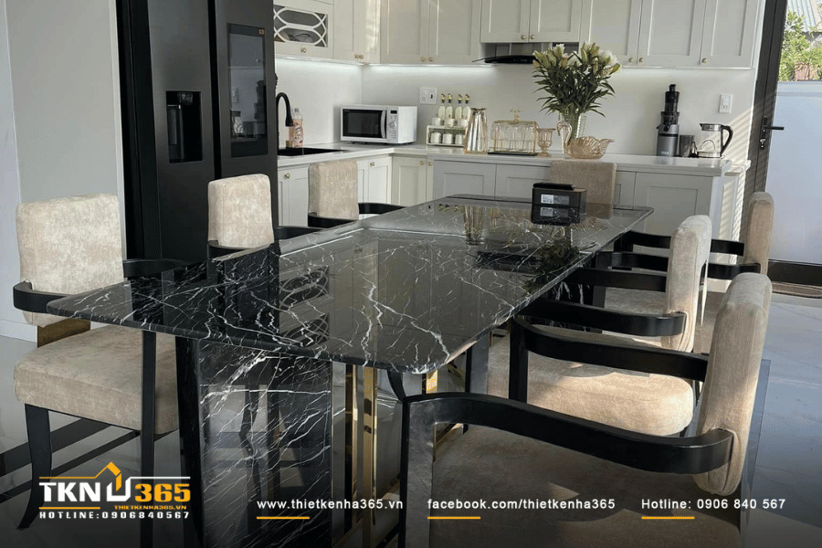 Ph&ograve;ng bếp rộng r&atilde;i tho&aacute;ng m&aacute;t