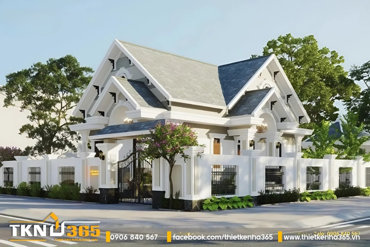 Thiết kế biệt thự mái Thái 1 tầng đẹp, cổng và hàng rào được đúc nhôm cao cấp