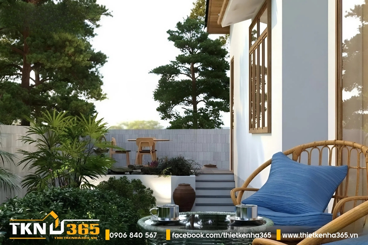 Biệt thự mái thái 1 tầng đẹp, phía bên hông được thiết kế khu ngồi uống cafe cực chill