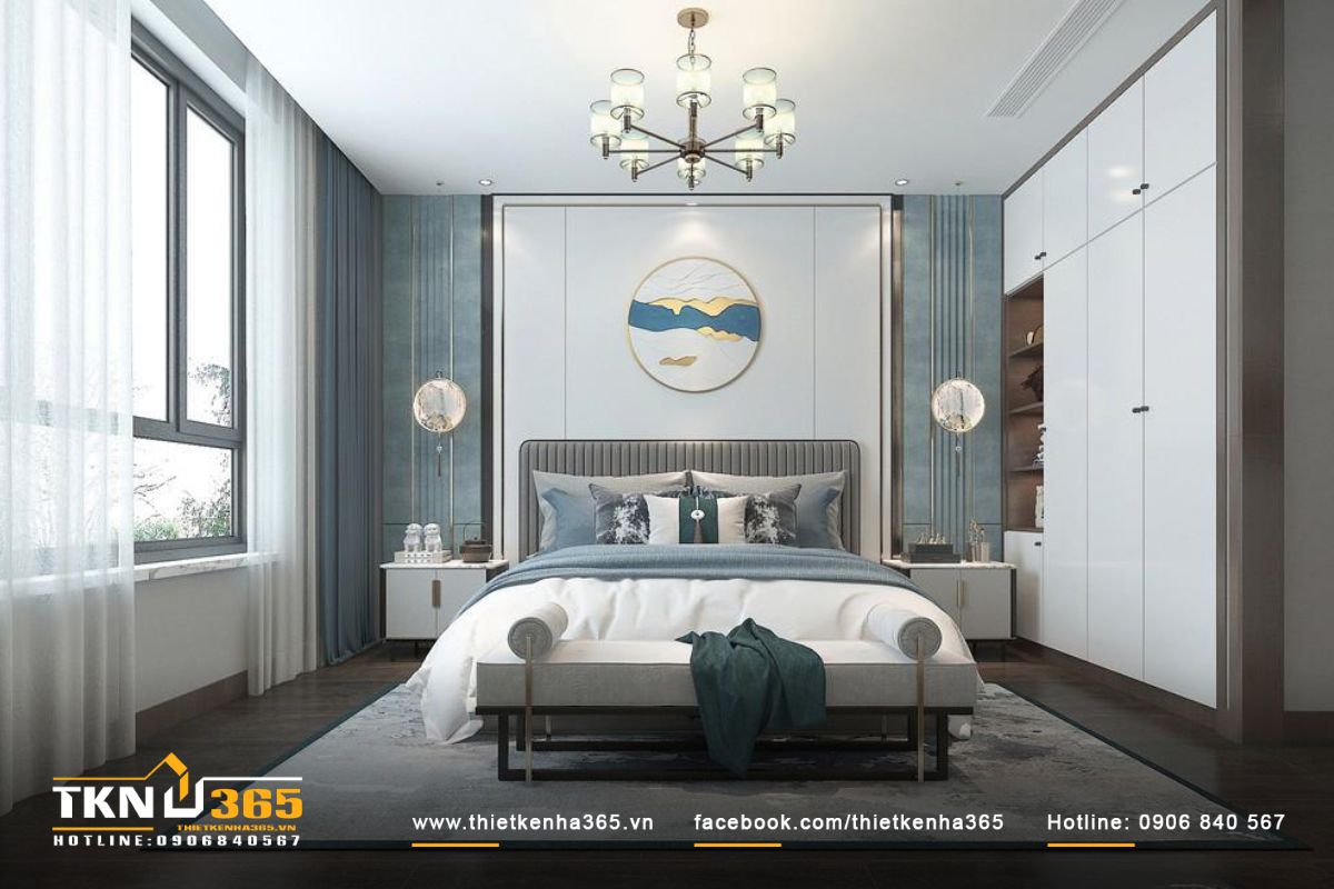 Cửa sổ lớn kết hợp rèm trắng cho ánh sáng tự nhiên và không gian ấm cúng