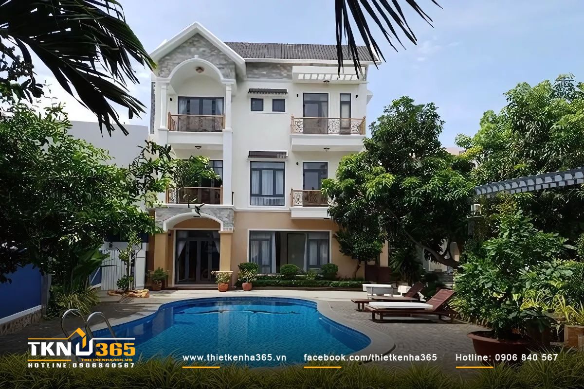 Trong quá trình thiết kế biệt thự hiện đại có bể bơi, gia chủ cần lưu ý để kiến trúc đẹp và đáp ứng đủ các nhu cầu của gia đình