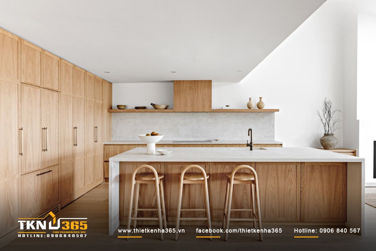 Nội thất sử dụng các loại gỗ sáng màu giúp không gian trở nên rộng rãi, thoáng hơn