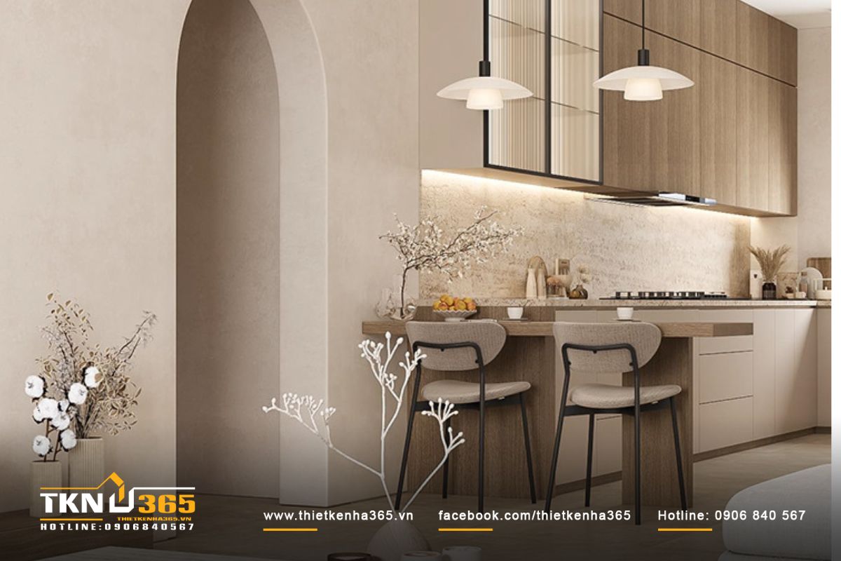 Phòng bếp được trang trí thêm các loại hoa, cây cảnh giả tô điểm cho nét sang trọng, quý phái