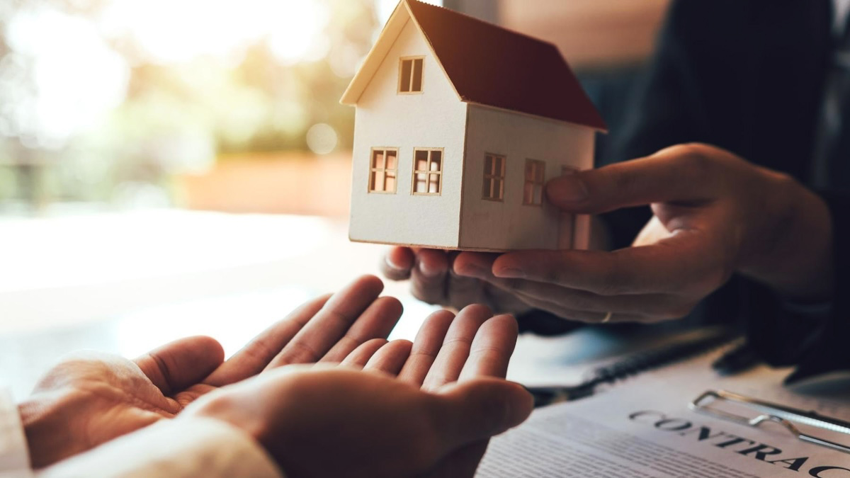 Thủ tục nộp lệ phí trước bạ để ghi nhận quyền sở hữu trên sổ đỏ/sổ hồng. (Ảnh: sưu tầm)