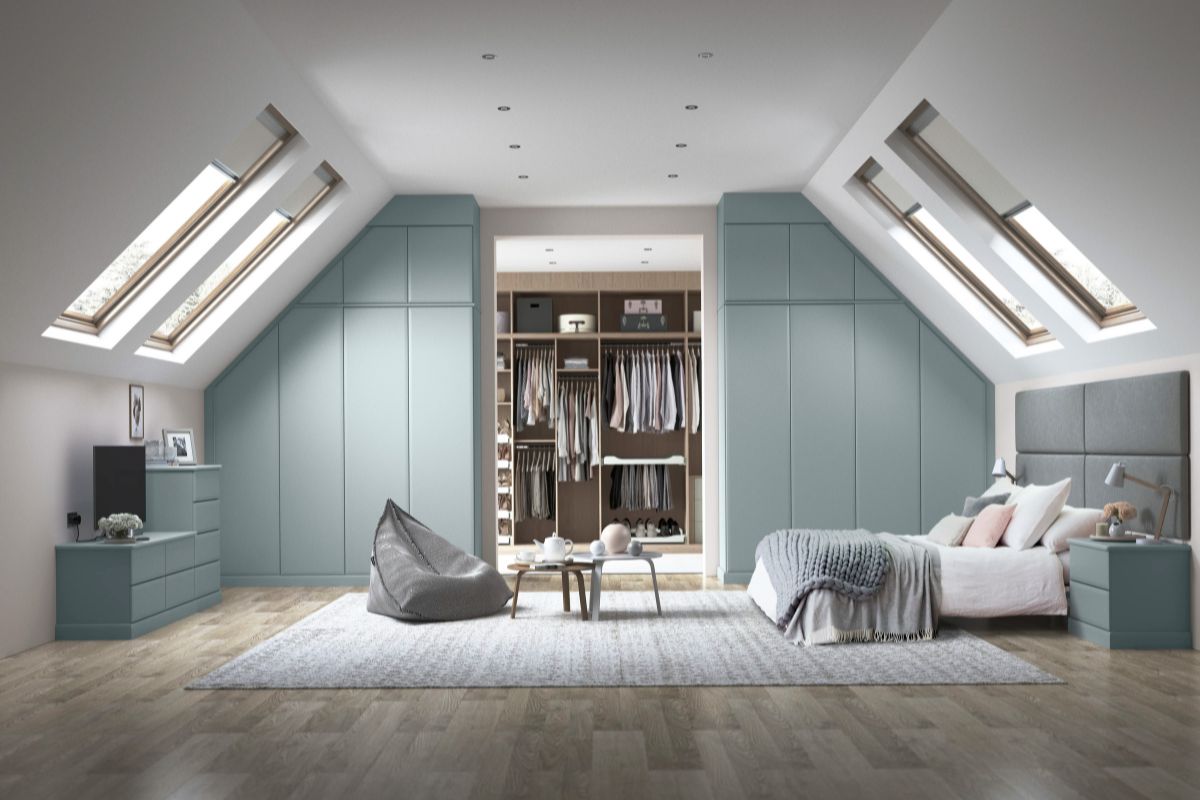 Nhiều gia chủ lựa chọn l&agrave;m tủ quần &aacute;o kịch trần khi thiết kế nội thất ph&ograve;ng ngủ (Ảnh: Sưu tầm)