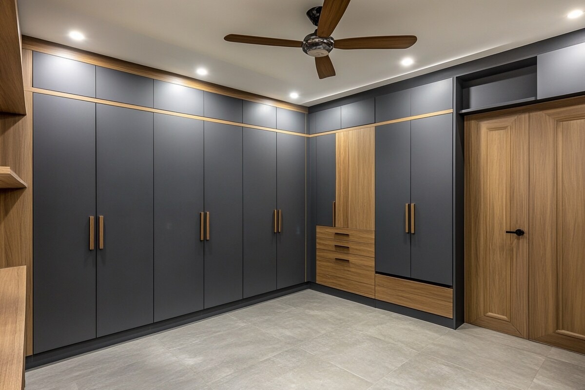 Tủ quần &aacute;o kịch trần hiện đại với sự kết hợp giữa hai vật liệu kh&aacute;c nhau, tạo điểm nhấn sang trọng v&agrave; tối giản cho kh&ocirc;ng gian