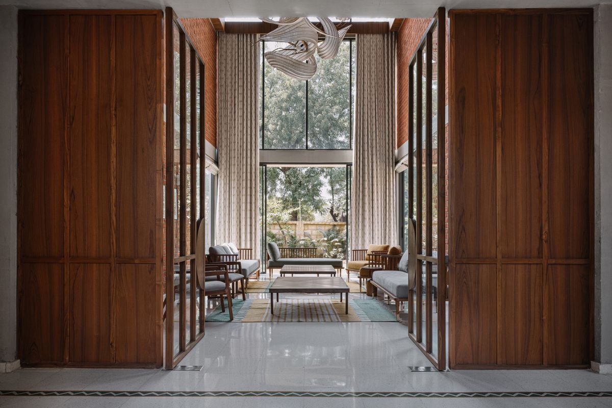 Xem xét yếu tố phong thủy để tạo sự an tâm và thuận lợi lâu dài (Ảnh: Sưu tầm) Xem xét yếu tố phong thủy để tạo sự an tâm và thuận lợi lâu dài (Ảnh: Sưu tầm)