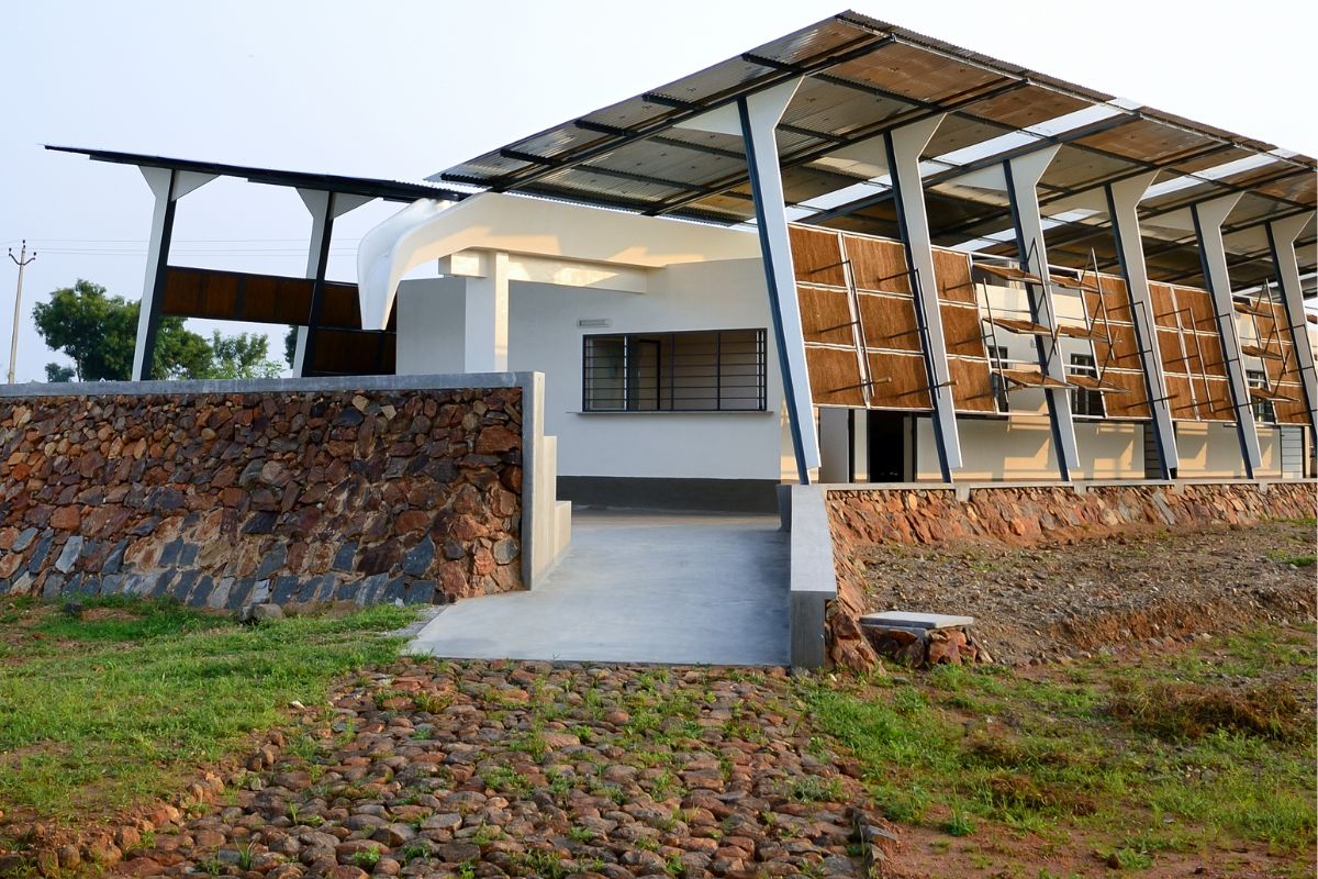 Lợi ích của hệ thống thu gom nước mưa đó là tối ưu chi phí điện nước, bảo vệ môi trường và nâng cao giá trị bất động sản (Ảnh: Sưu tầm)