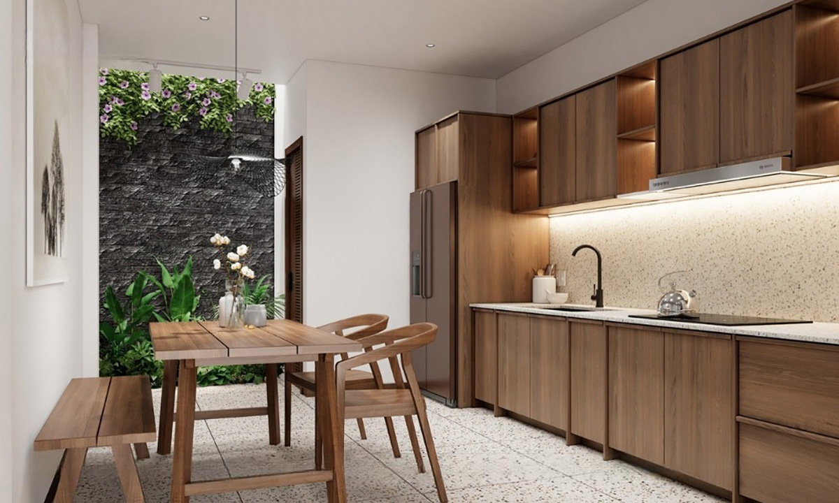 Ánh sáng tự nhiên được tận dụng một cách tối đa trong phòng bếp thông qua cửa sổ hoặc cửa kính lớn