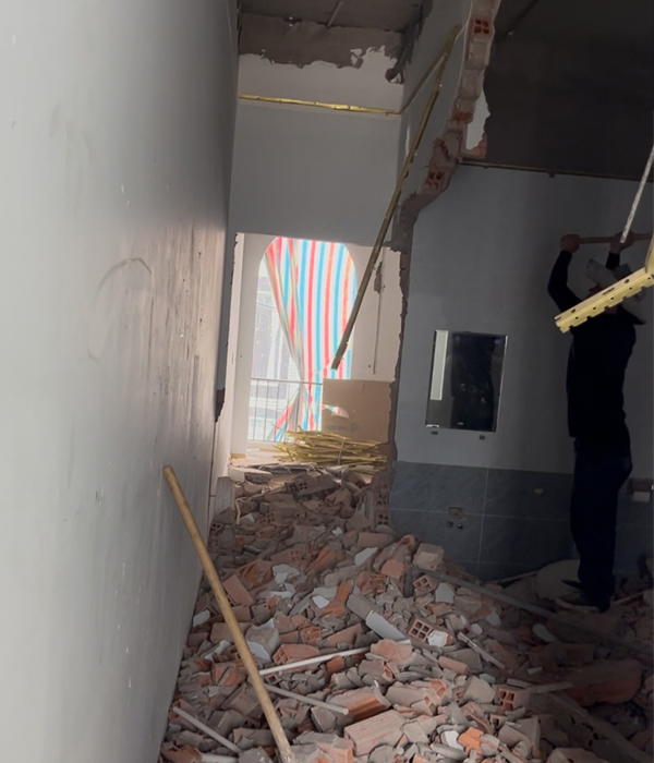 nha 5 tang chi nga quan 7 dap pha 1