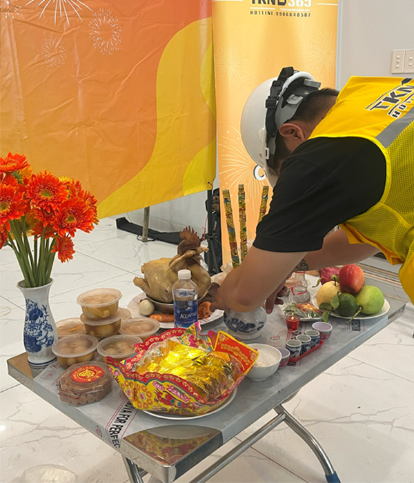 nha 5 tang chi nga quan 7 khoi cong 1