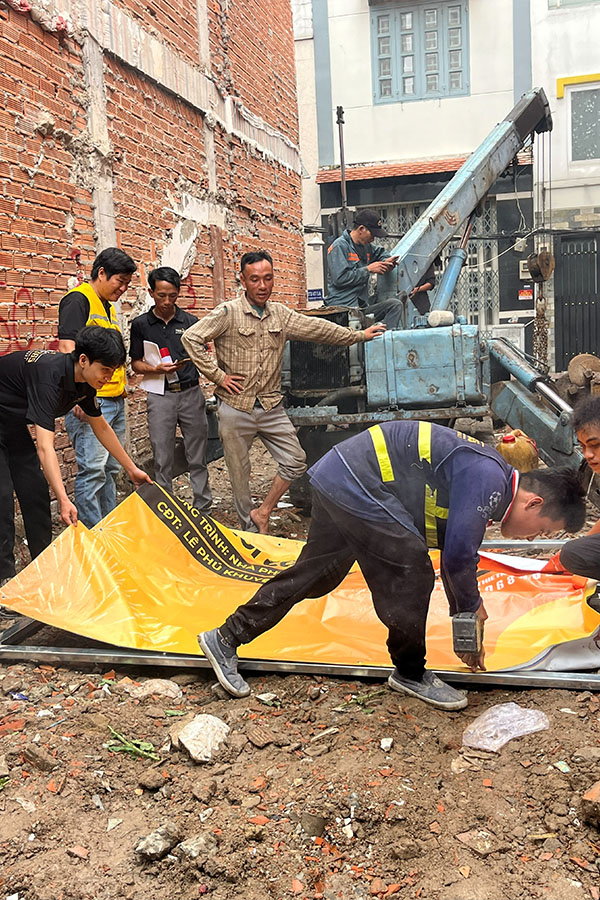 nha chu khuyen khoi cong 4