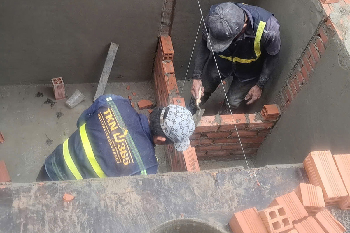 Thiết kế nhà tại Bình Tân hiện nay hướng đến sự hiện đại, tiện nghi, tiết kiệm năng lượng và phù hợp với quỹ đất vuông vức phổ biến trong khu dân cư.