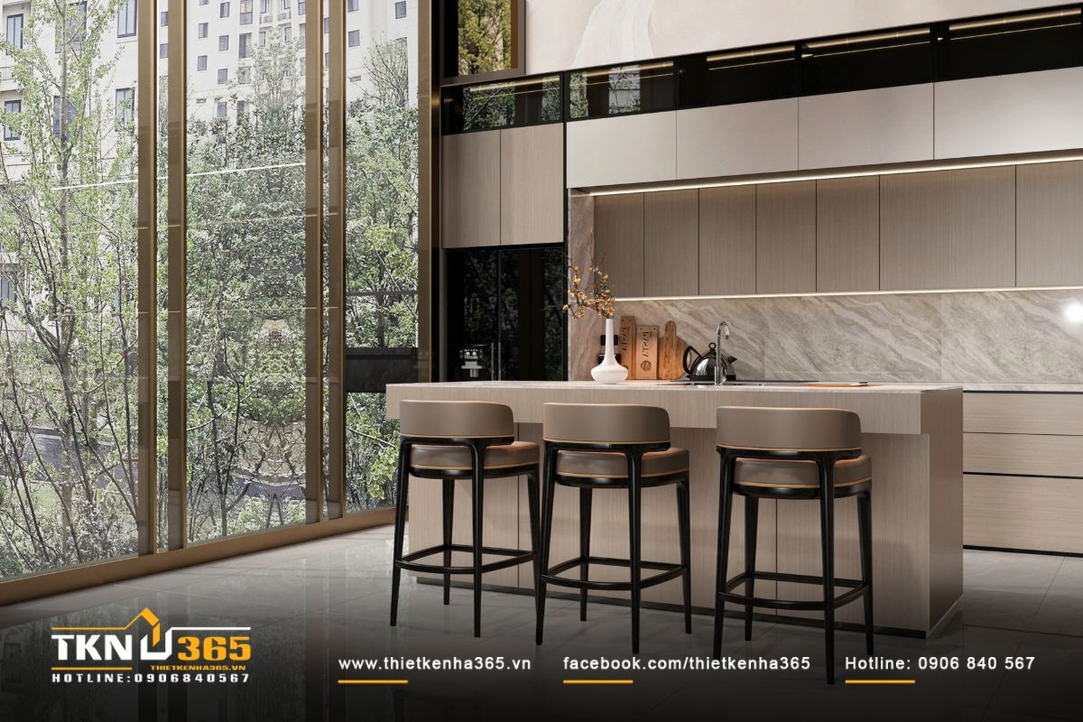 Vách kính cao kịch trần mở rộng tầm nhìn ra mảng xanh bên ngoài, mang “bức tranh thiên nhiên” vào không gian bếp mỗi ngày