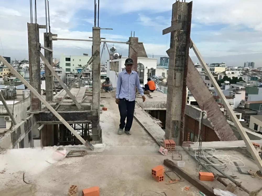 Nhà thầu uy tín là một yếu tố quan trọng quyết định chất lượng công trình nhà hộp 1 tầng của bạn