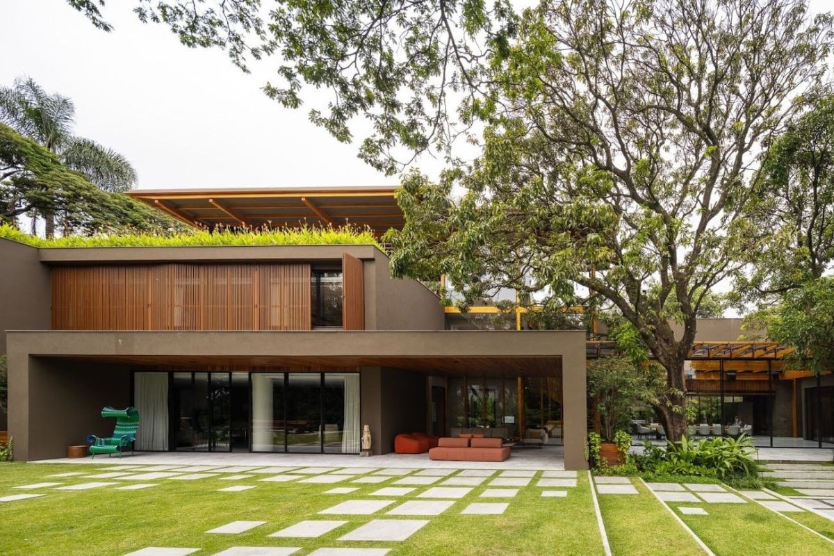 Hướng nh&agrave; v&agrave; tiểu cảnh cần được bố tr&iacute; đ&uacute;ng vị tr&iacute;, ph&ugrave; hợp với tuổi mệnh của gia chủ (Ảnh: Sưu tầm)