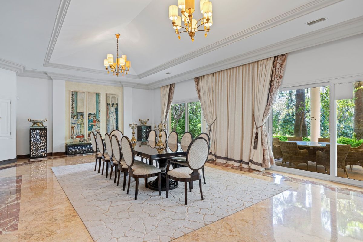 C&aacute;c chi tiết trang tr&iacute; trong biệt thự t&acirc;n cổ điển cần ph&ugrave; hợp với diện t&iacute;ch v&agrave; quy m&ocirc; (Ảnh: Sưu tầm)