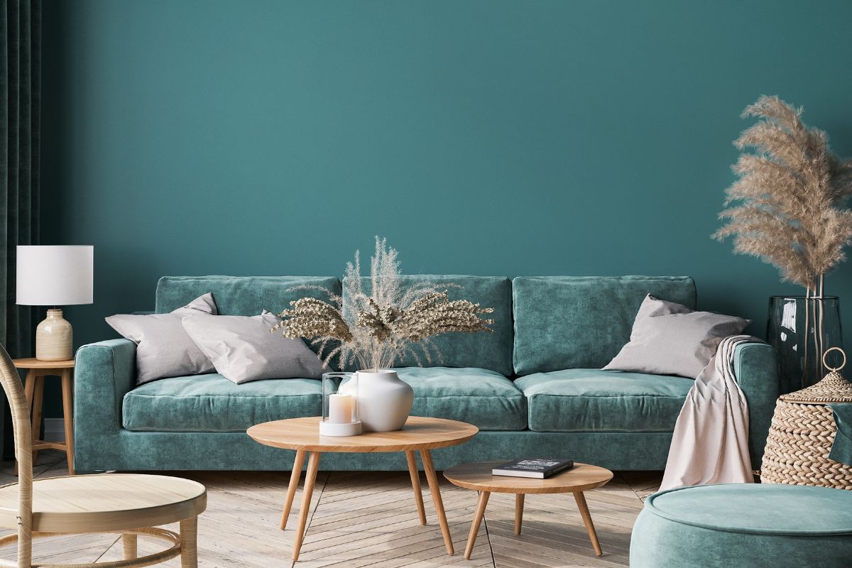 Nên chọn màu sơn phòng khách có độ bóng và độ bền tốt để duy trì vẻ đẹp bền vững theo thời gian (Ảnh: Sưu tầm)