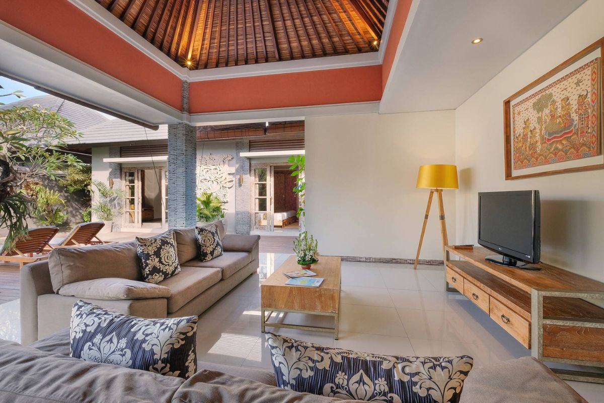 Ph&ograve;ng kh&aacute;ch biệt thự ưu ti&ecirc;n thiết kế mở, kết nối gần gũi với thi&ecirc;n nhi&ecirc;n (Ảnh: Sưu tầm)