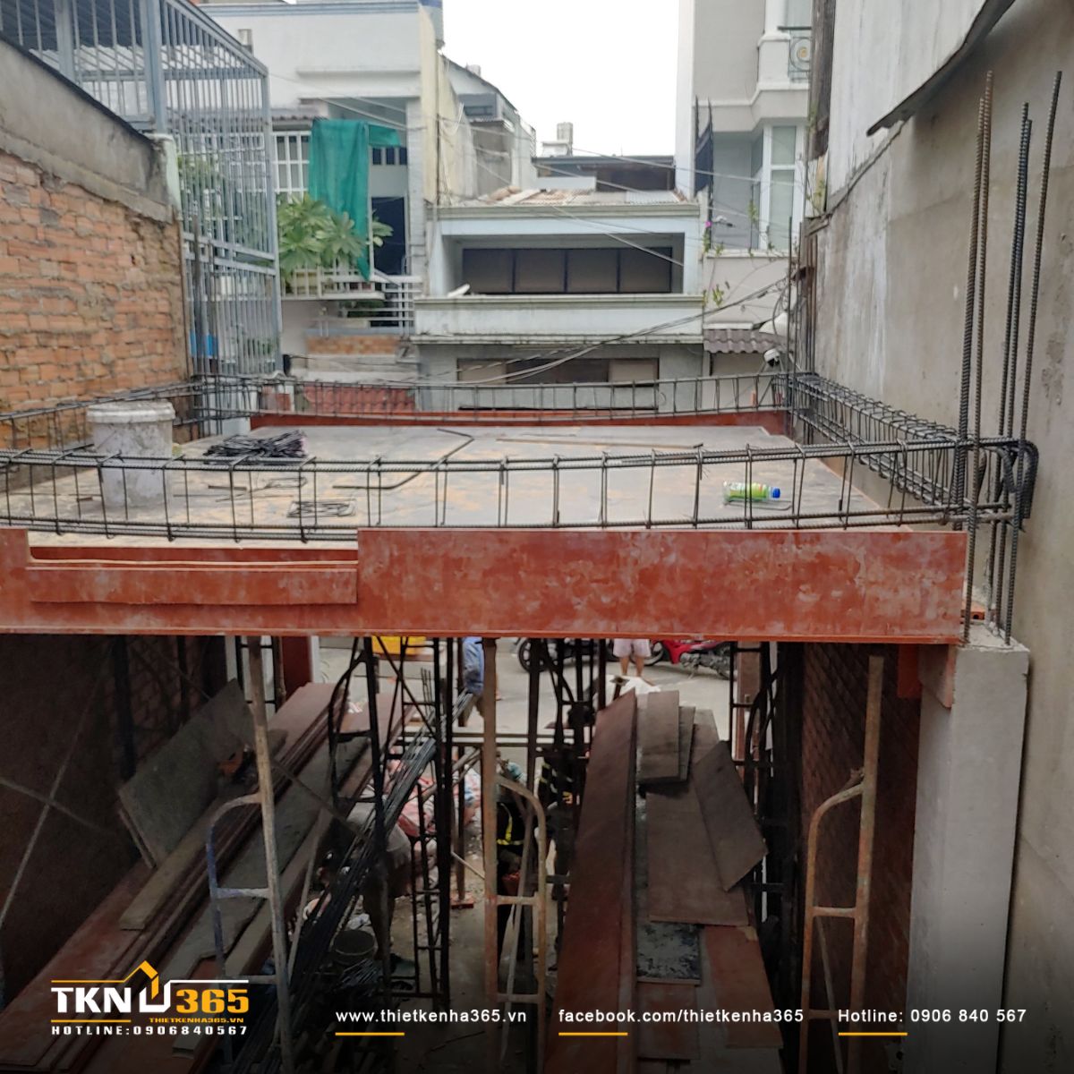 Bố trí thép sàn và đổ bê tông lầu 1