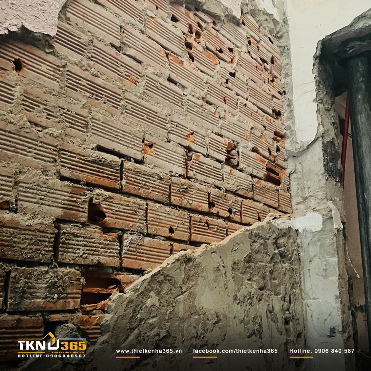 Hình ảnh bắt đầu cải tạo nhà phố 3 tầng