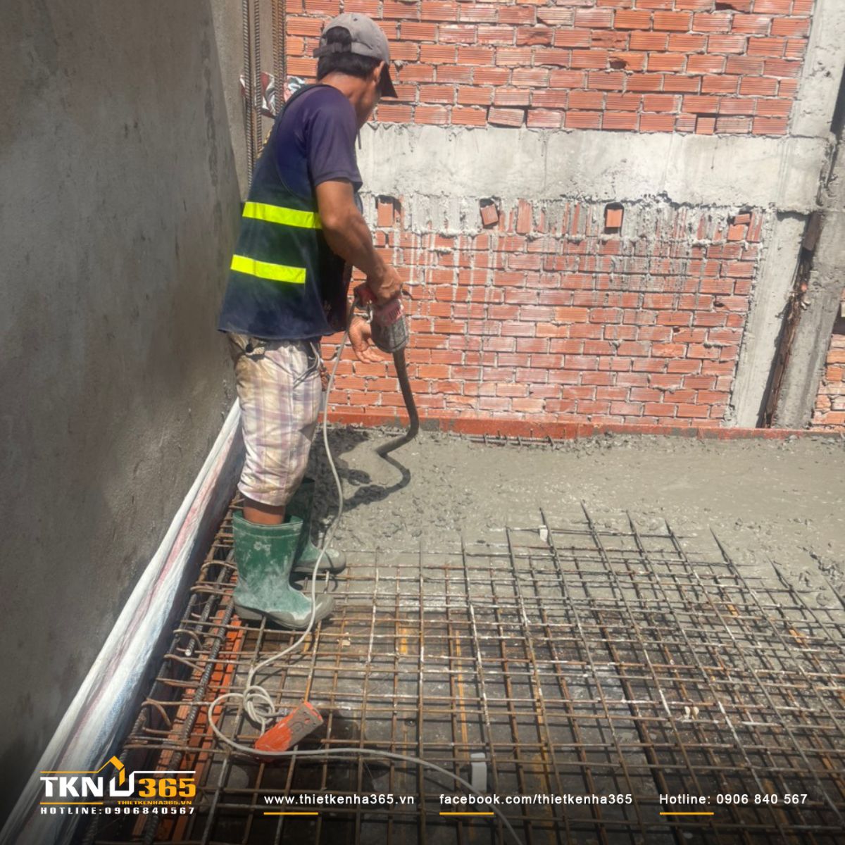 Bố trí thép sàn và đổ bê tông lầu 1