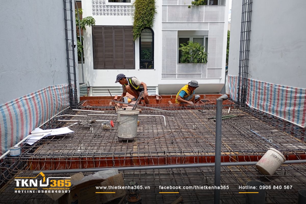 Hình ảnh thi công hạng mục đổ bê tông tầng 2