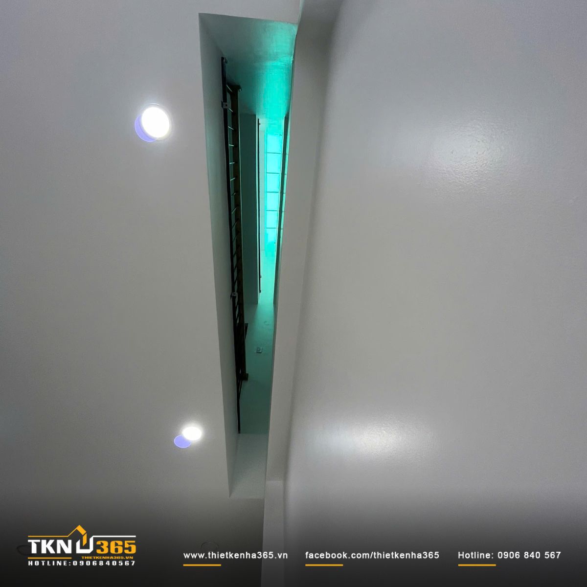 Giếng trời dẫn ánh sáng tự nhiên, giữ không gian luôn thoải mái và an yên