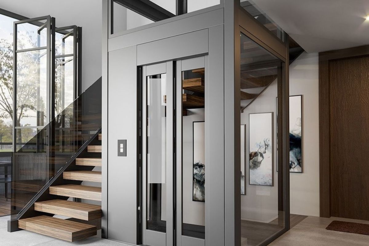 Biệt thự 3 tầng hiện đại c&oacute; thang m&aacute;y gi&uacute;p di chuyển an to&agrave;n, n&acirc;ng tầm trải nghiệm đẳng cấp (Ảnh: Sưu tầm)