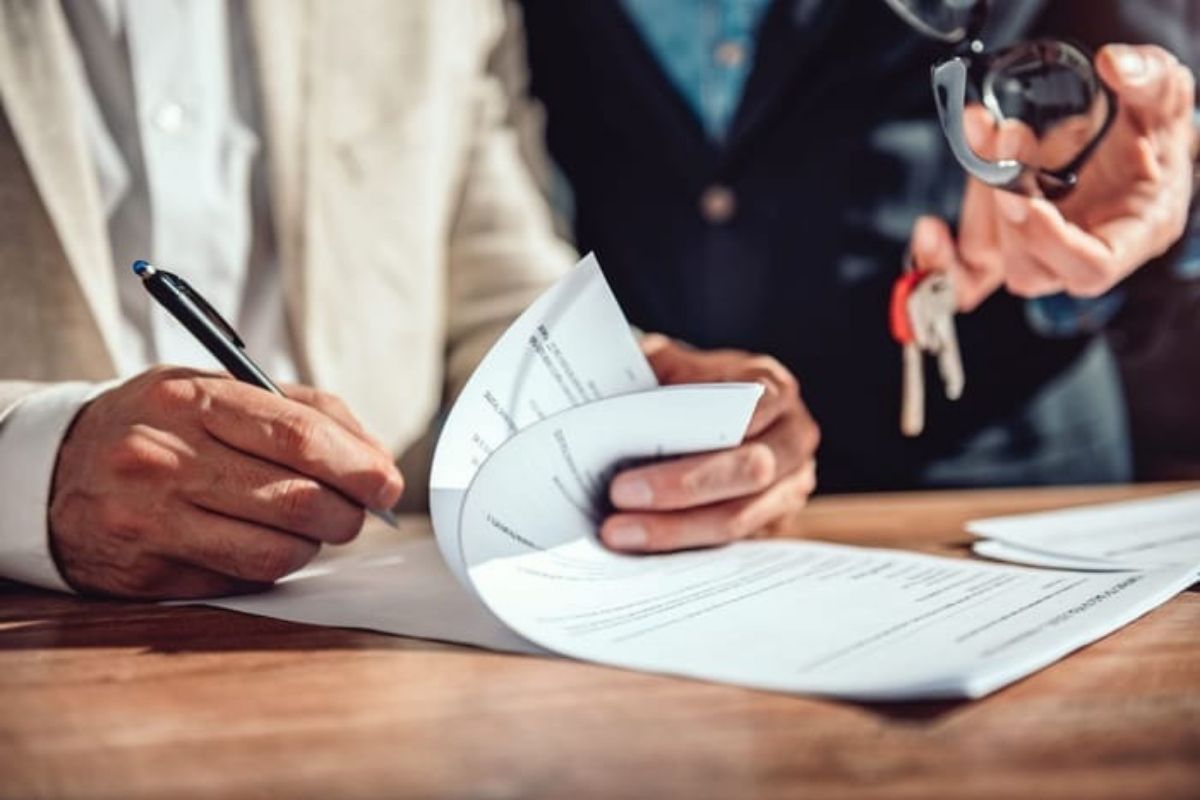 Nắm rõ hợp đồng xây nhà trọn gói gồm những gì và nội dung cốt lõi giúp gia chủ kiểm soát rủi ro, tránh tranh chấp về sau (Ảnh: Sưu tầm)