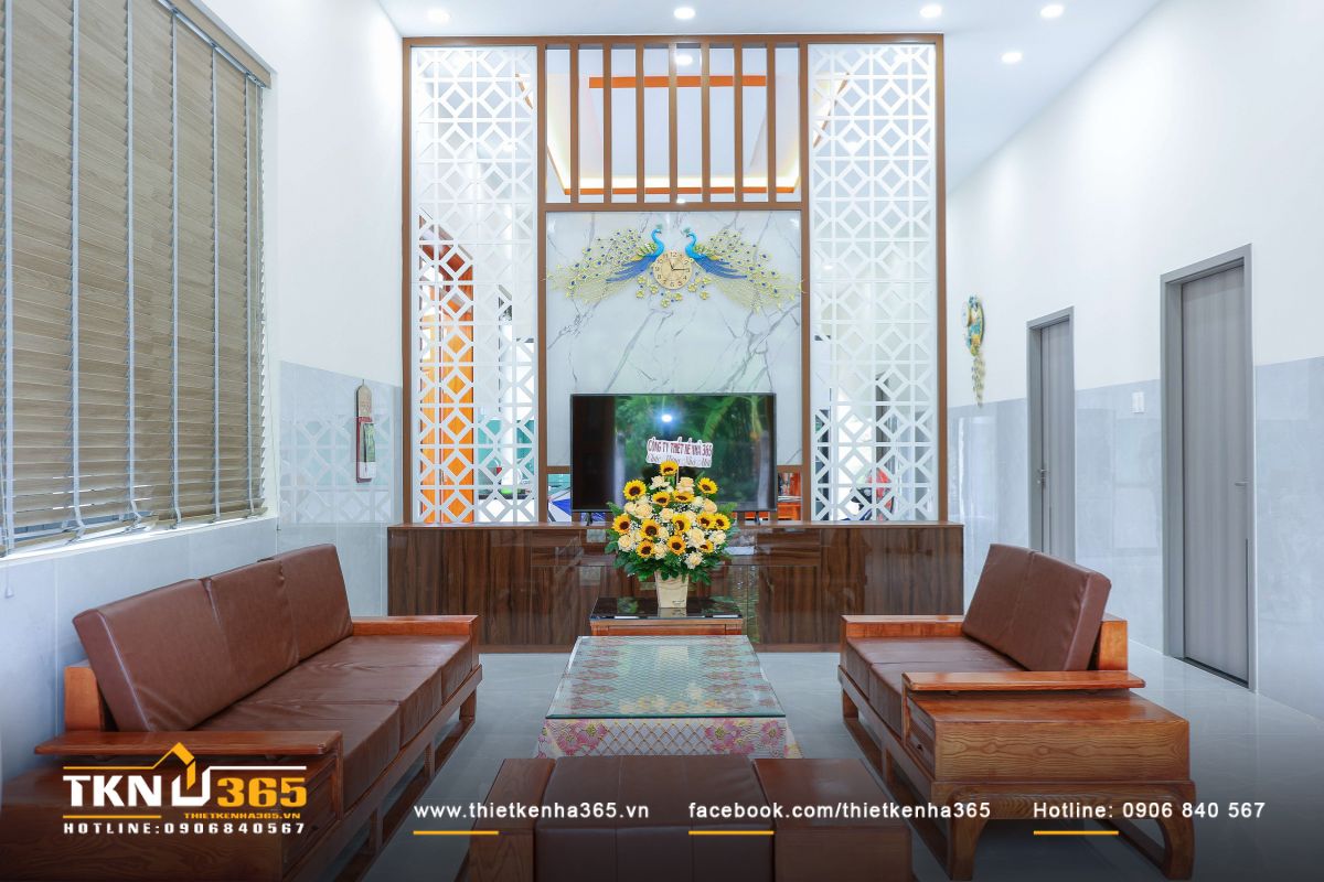 Thiết kế phòng khách toát lên nét đẹp truyền thống nhưng vẫn đảm bảo tiện nghi hiện đại