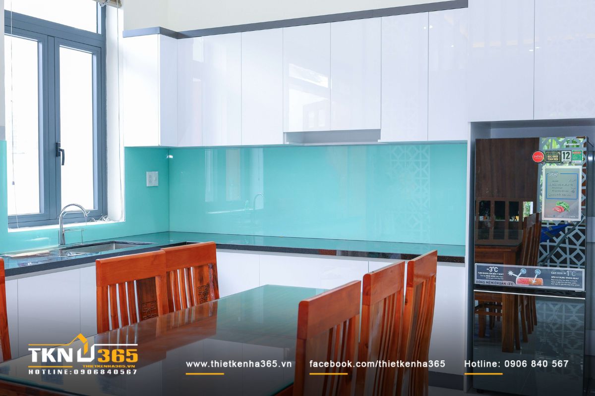 Khu vực bếp - ăn rộng rãi, đáp ứng đủ nhu cầu sử dụng hàng ngày và ngay cả khi có khách đến chơi