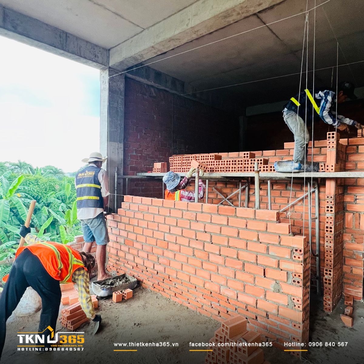 H&igrave;nh ảnh x&acirc;y tường gạch nh&agrave; phố 1 trệt 2 lầu 1 s&acirc;n thượng M&rsquo;S House