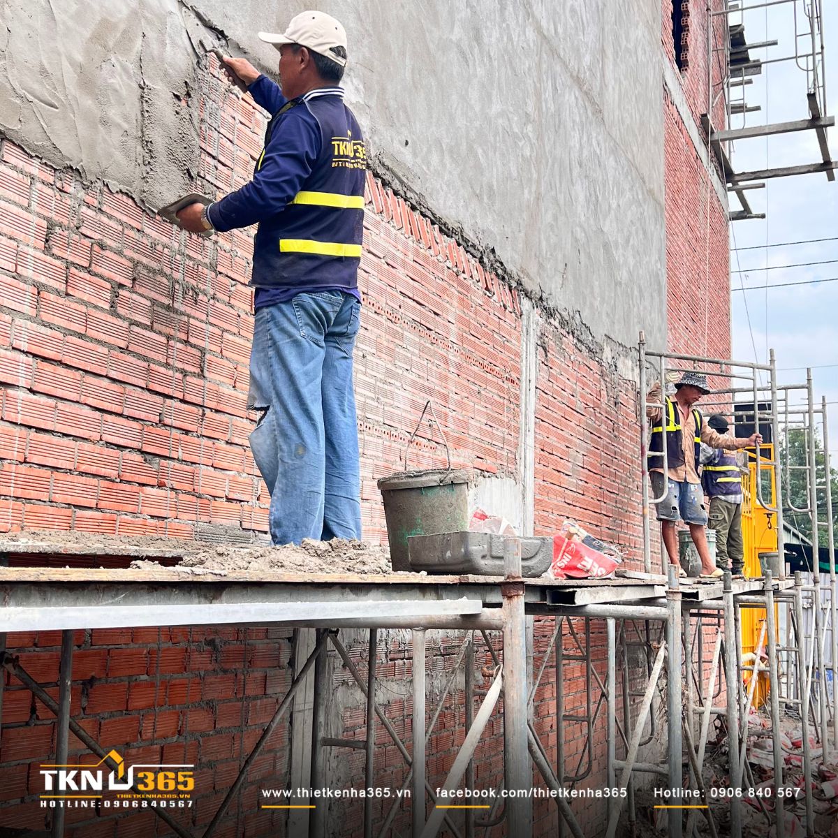 H&igrave;nh ảnh t&ocirc; tường b&ecirc;n ngo&agrave;i nh&agrave; phố 1 trệt 2 lầu 1 s&acirc;n thượng M&rsquo;S House