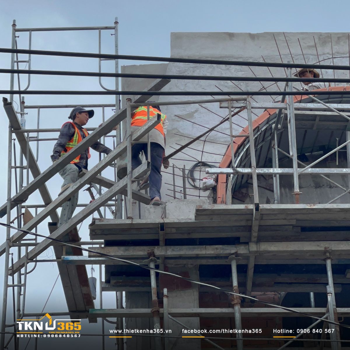 H&igrave;nh ảnh t&ocirc; tường b&ecirc;n ngo&agrave;i nh&agrave; phố 1 trệt 2 lầu 1 s&acirc;n thượng M&rsquo;S House