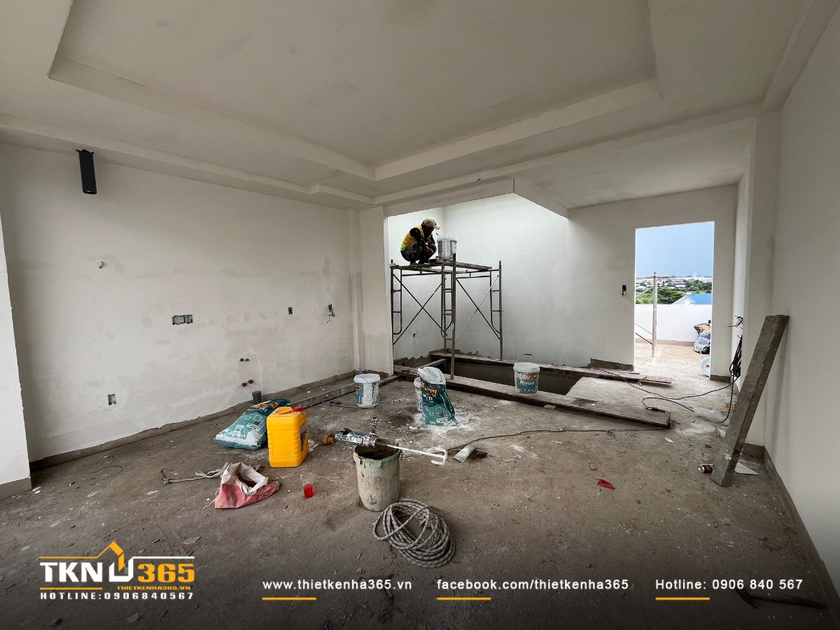 H&igrave;nh ảnh sơn tường b&ecirc;n trong v&agrave; b&ecirc;n ngo&agrave;i nh&agrave; phố 1 trệt 2 lầu 1 s&acirc;n thượng M&rsquo;S House