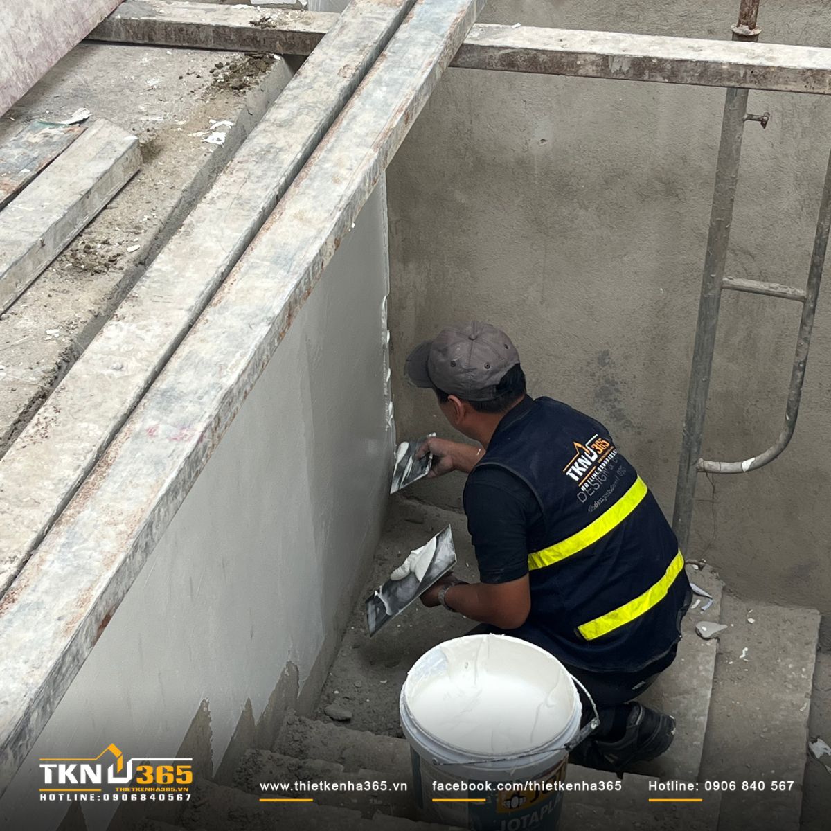 H&igrave;nh ảnh sơn tường b&ecirc;n trong v&agrave; b&ecirc;n ngo&agrave;i nh&agrave; phố 1 trệt 2 lầu 1 s&acirc;n thượng M&rsquo;S House