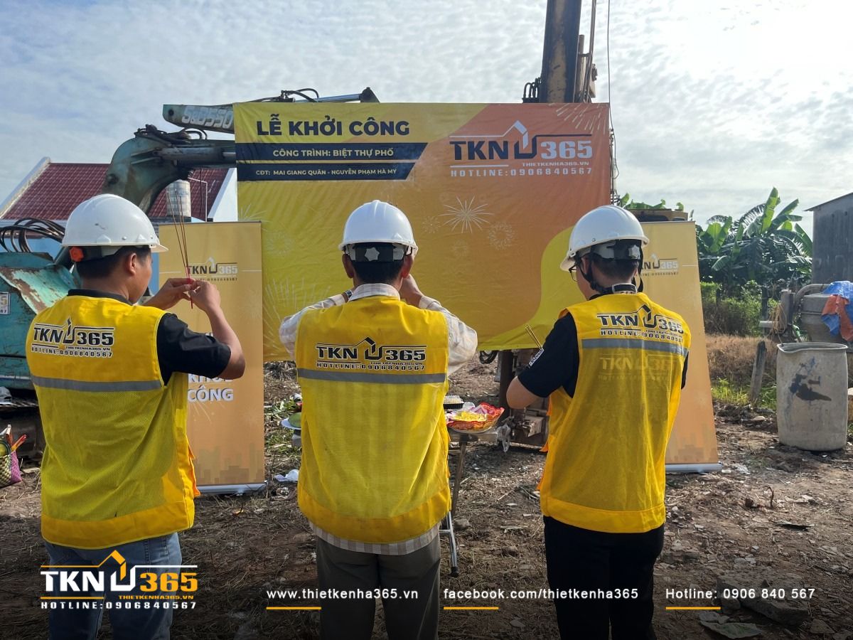 Lễ khởi c&ocirc;ng c&ocirc;ng tr&igrave;nh nh&agrave; phố 1 trệt 2 lầu 1 s&acirc;n thượng ở H&oacute;c M&ocirc;n