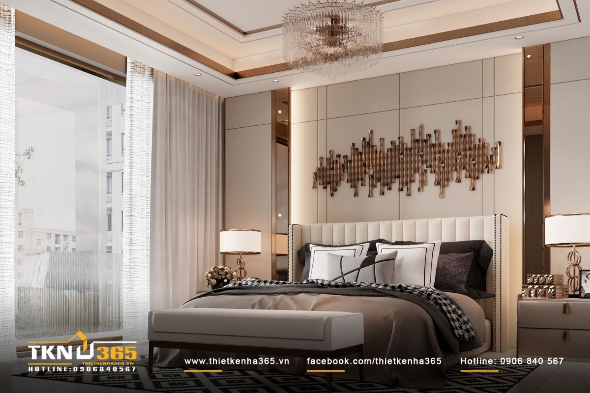 R&egrave;m mỏng kết hợp cửa k&iacute;nh lớn, gi&uacute;p ph&ograve;ng ngủ đ&oacute;n s&aacute;ng dịu v&agrave; giữ sự ri&ecirc;ng tư cần thiết