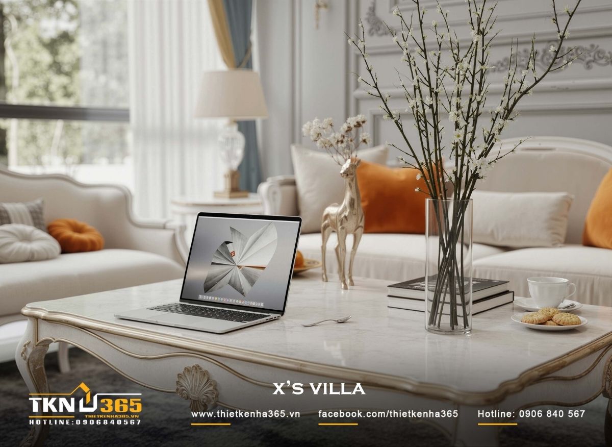 &Aacute;nh s&aacute;ng tự nhi&ecirc;n từ hệ cửa k&iacute;nh cao kịch trần được điều tiết bằng r&egrave;m vải mỏng, lan tỏa tr&ecirc;n c&aacute;c mảng tường ph&agrave;o chỉ tinh gọn