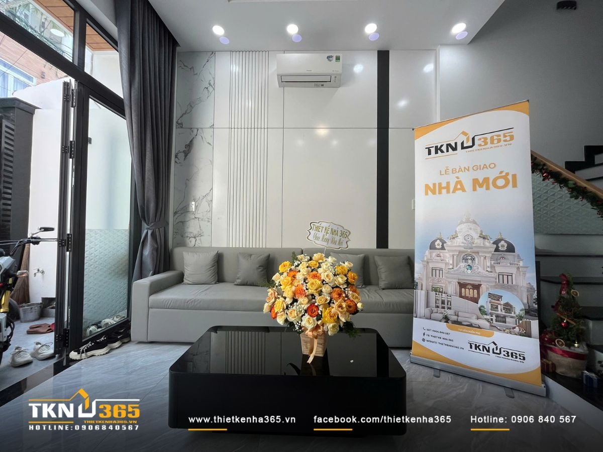 Lễ b&agrave;n giao nh&agrave; phố 3 tầng cho vợ chồng anh Quang - chị Vy do đơn vị Thiết Kế Nh&agrave; 365 thiết kế -thi c&ocirc;ng trọn g&oacute;i
