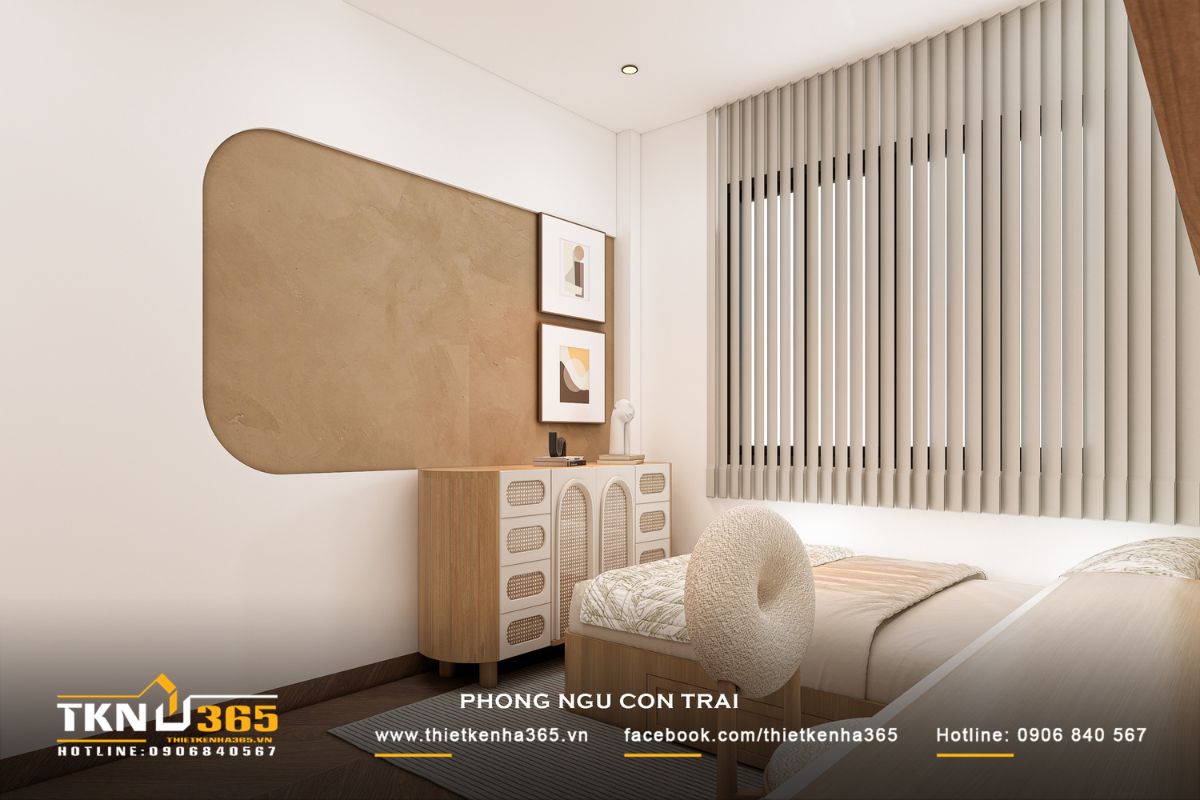 Tủ trang trí bo góc kết hợp cùng chi tiết nội thất tròn trịa, góp phần định hình tổng thể không gian theo ngôn ngữ thiết kế mềm mại, an toàn và phù hợp với trẻ nhỏ