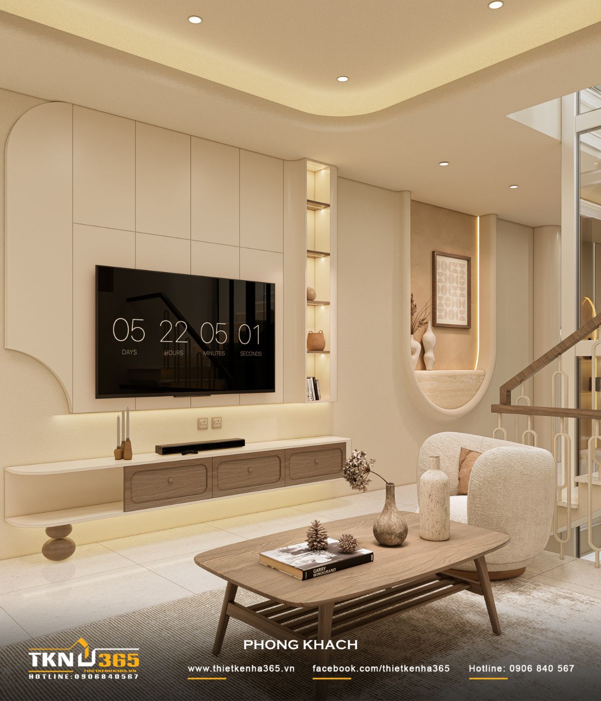 Mảng tường cong kết hợp đèn hắt giúp phòng khách trở nên ấm áp và có chiều sâu