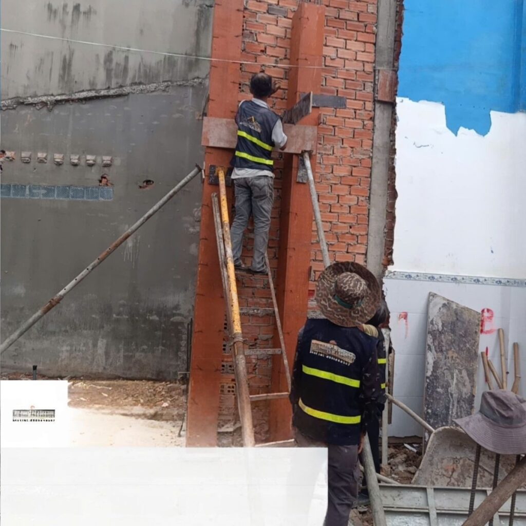 nha pho 1 tret 3 lau 1 san thuong o hoc mon 7 1